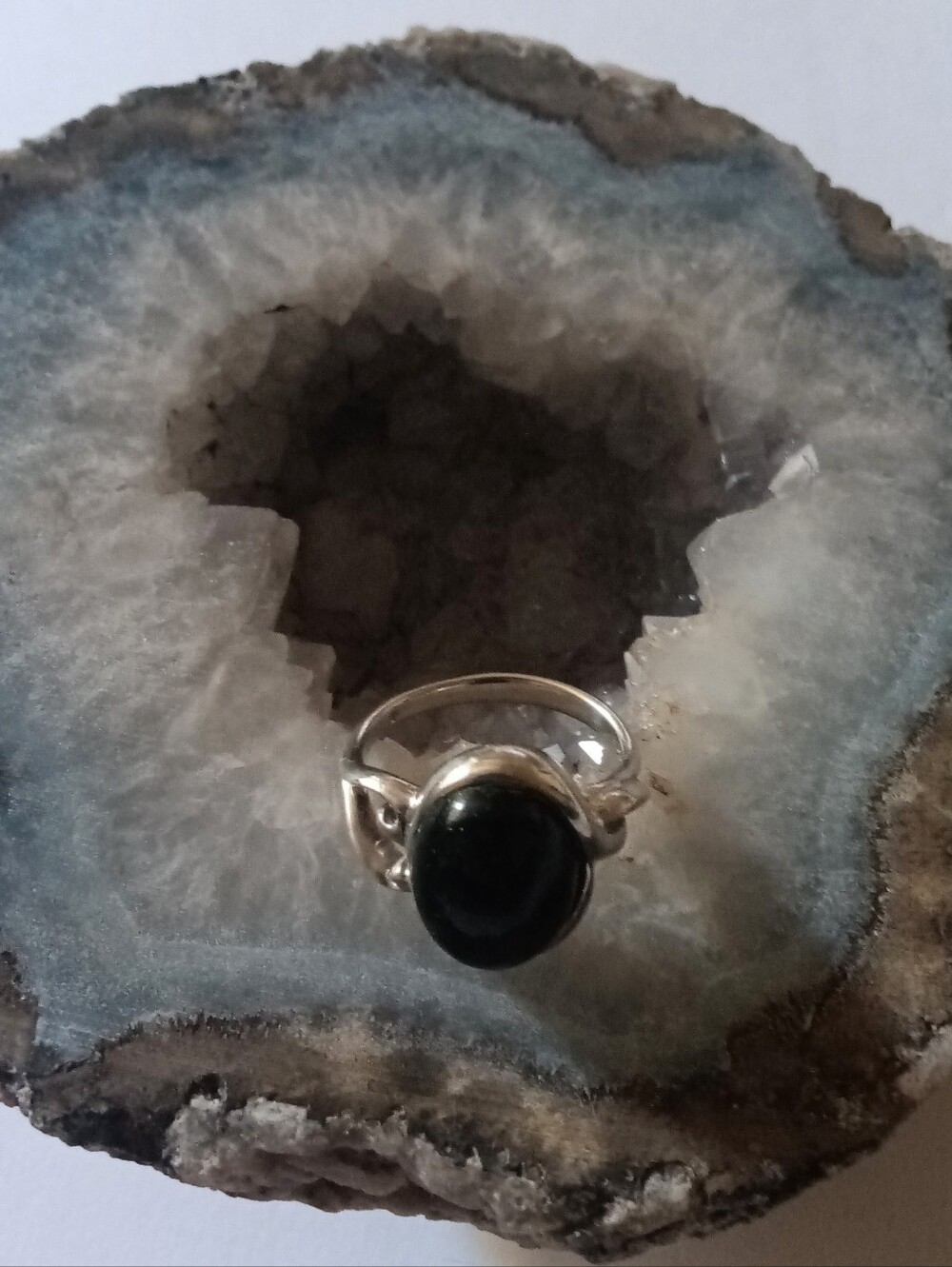 Sterling Silver 925 Ring features A Smooth Oval Black Onyx Stone Size 5.5